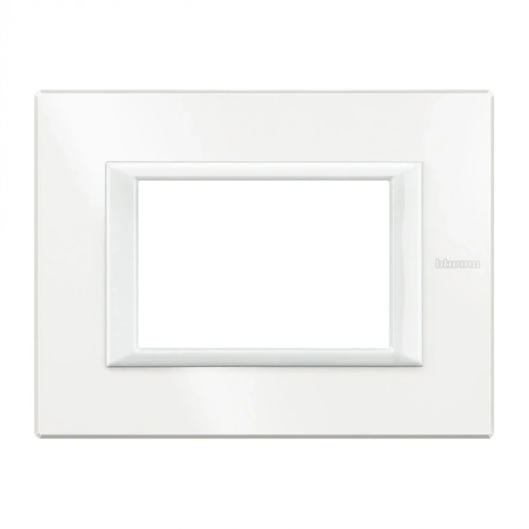 Pvc тримодулна рамка, axolute white, bticino, axolute, ha4803hd 