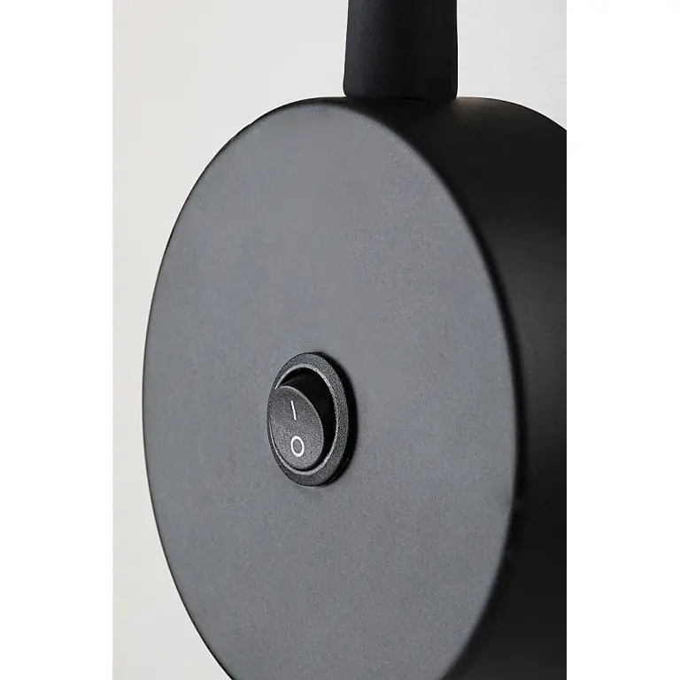 Lilou, indoor matte black + gold metal w