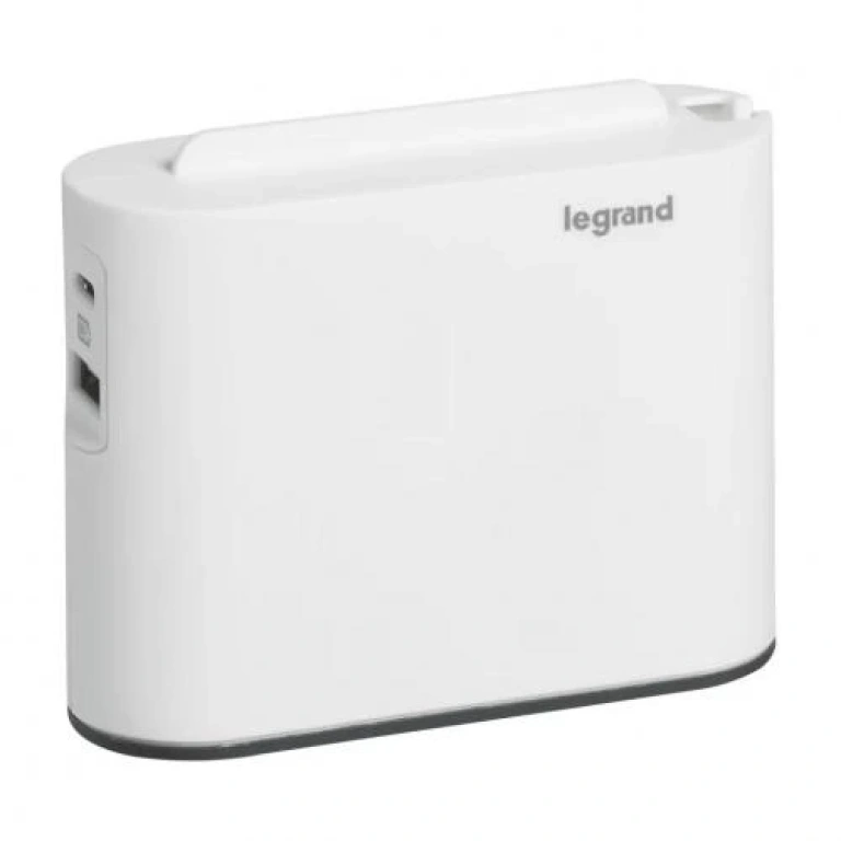 Адаптер за контакт, плосък, 2x евро контакт и usb a+c, бял, 6a, NEW legrand, 49401
