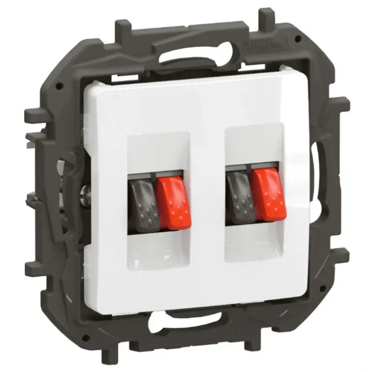 двойна розетка тонколони, new niloe, legrand, бял, NP4411WH