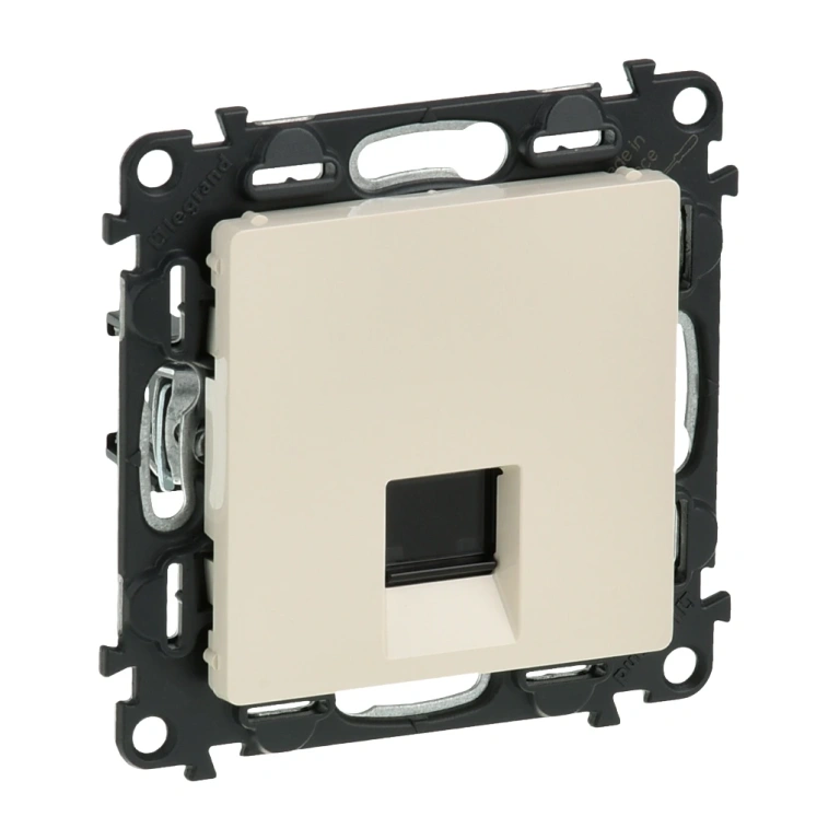 розетка rj45 utp кат.5е, крем, legrand, valena life, 753240