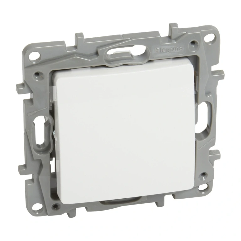 ключ бутон 6a, бял, legrand, niloe, 764507