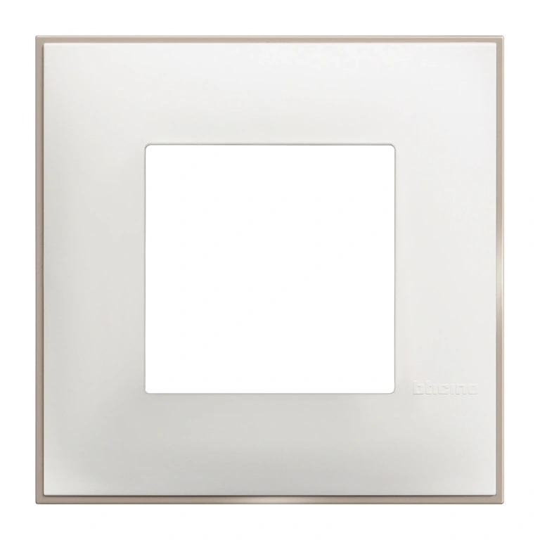 PVC рамка, white satin, bticino, classia, r4802ws