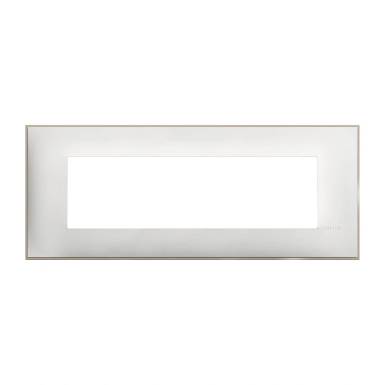 PVC седеммодулна рамка, white satin, bticino, classia, r4807ws